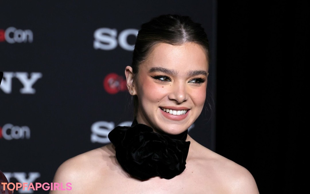 Foto desnuda filtrada de OnlyFans de Hailee Steinfeld #944 Foto desnuda filtrada de OnlyFans de Hailee Steinfeld #944