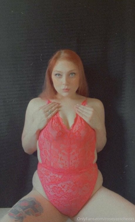 Foto desnuda filtrada de OnlyFans de Roseyasscheeks