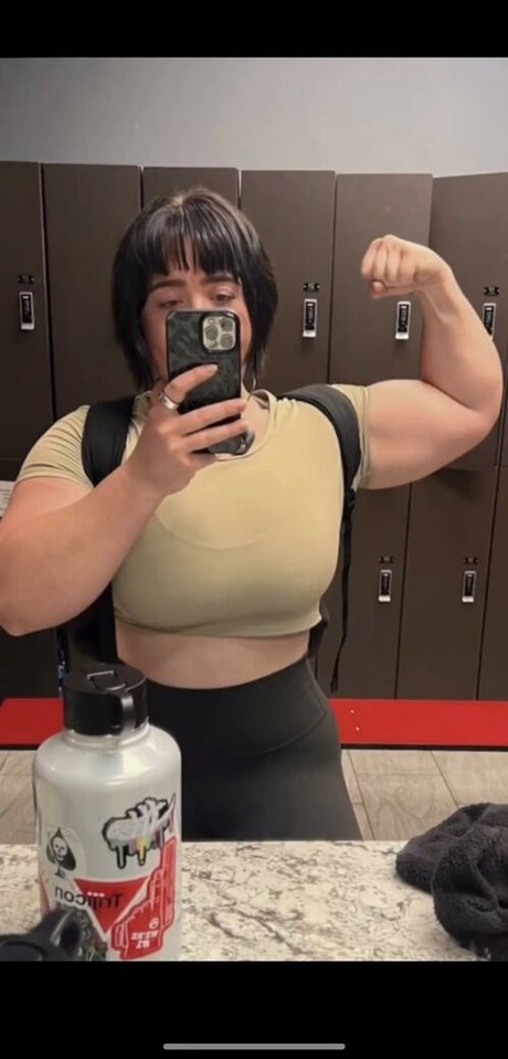 Foto desnuda filtrada de OnlyFans de Urmommymaggie