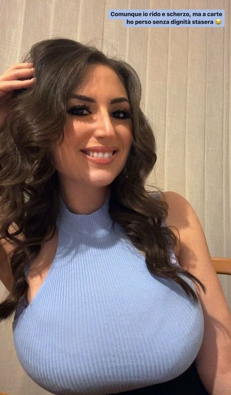 Foto desnuda filtrada de OnlyFans de Chiara M