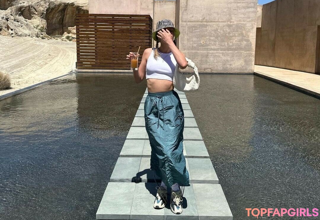 Foto desnuda filtrada de OnlyFans de Alissa Violet #185 Foto desnuda filtrada de OnlyFans de Alissa Violet #185