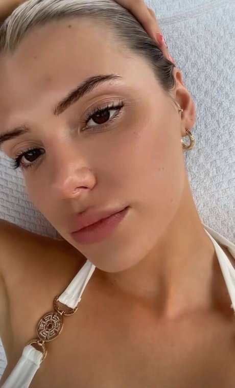 Alissa Violet