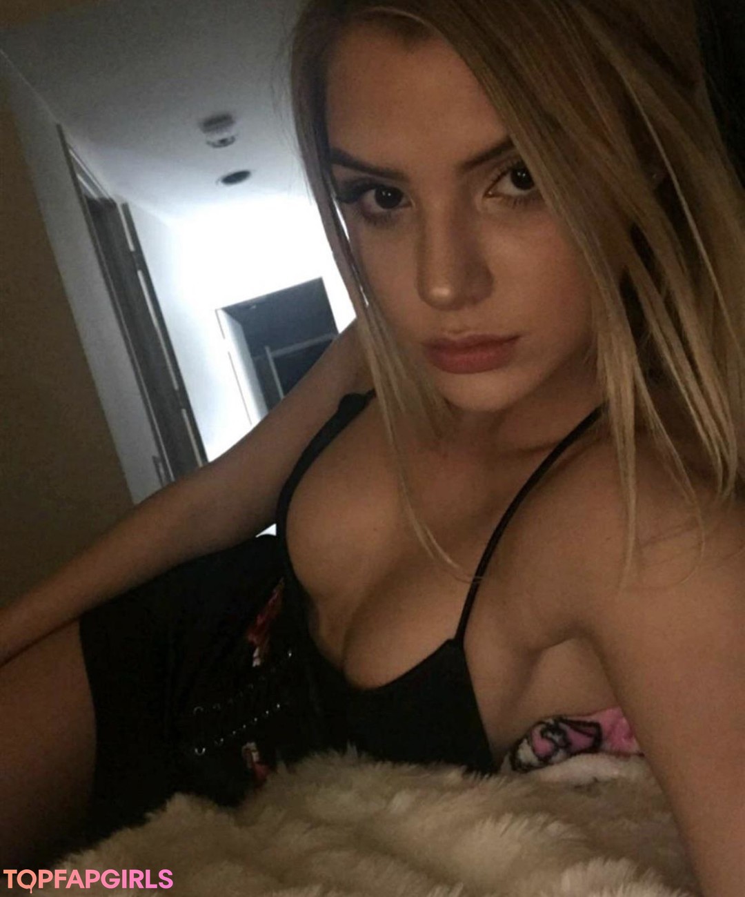 Foto desnuda filtrada de OnlyFans de Alissa Violet #276 Foto desnuda filtrada de OnlyFans de Alissa Violet #276