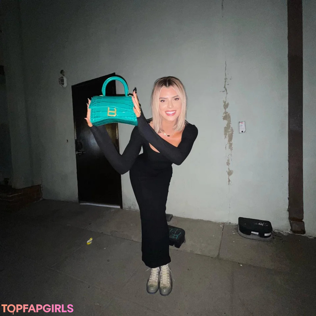 Foto desnuda filtrada de OnlyFans de Alissa Violet #312 Foto desnuda filtrada de OnlyFans de Alissa Violet #312