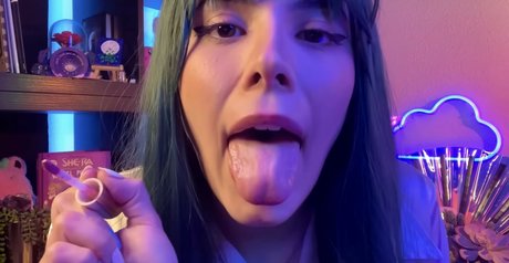 Luna Bloom