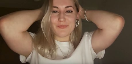 Foto desnuda filtrada de OnlyFans de Asmr Shortbread