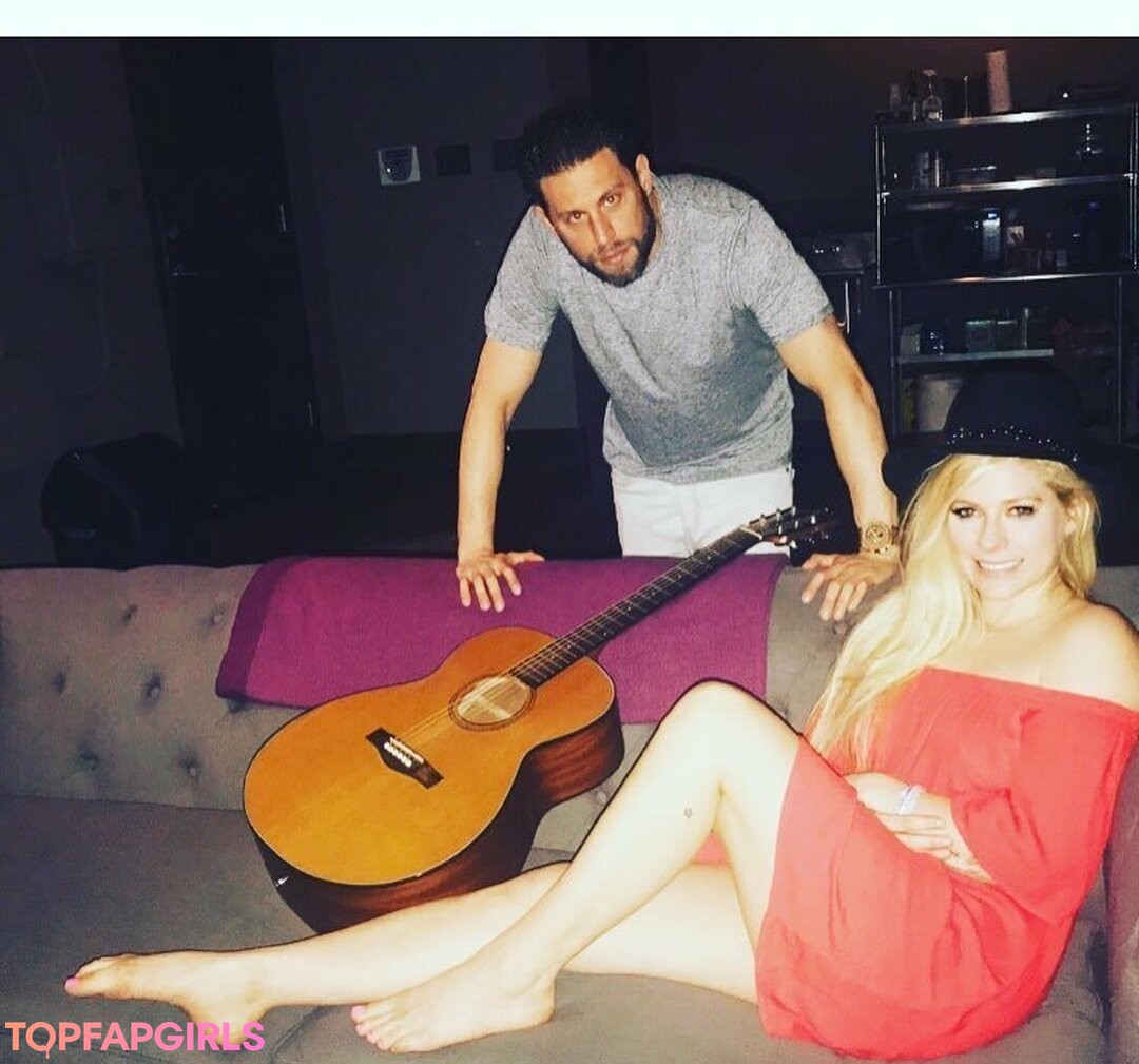 Foto desnuda filtrada de OnlyFans de Avril Lavigne #619 Foto desnuda filtrada de OnlyFans de Avril Lavigne #619