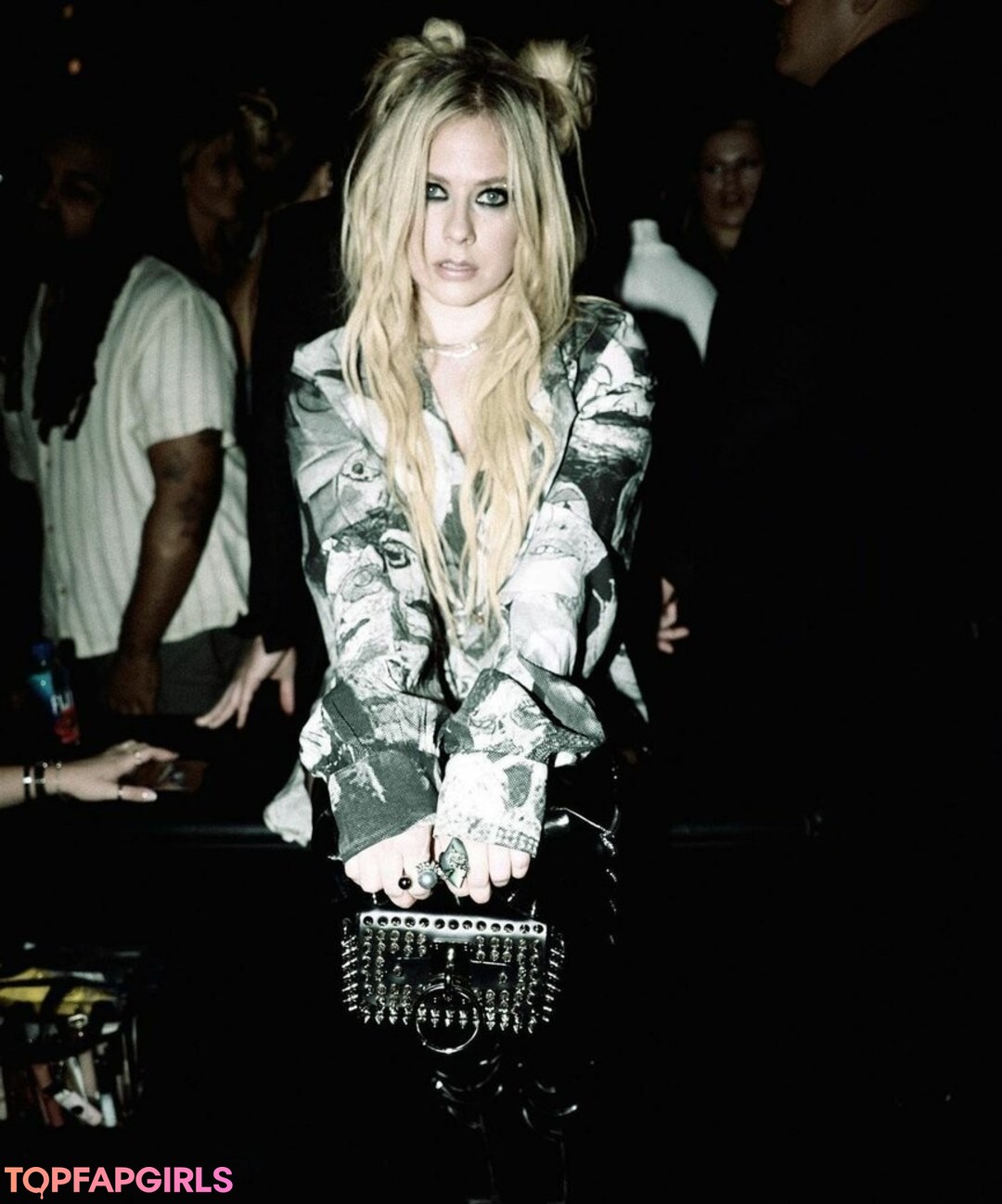 Foto desnuda filtrada de OnlyFans de Avril Lavigne #623 Foto desnuda filtrada de OnlyFans de Avril Lavigne #623