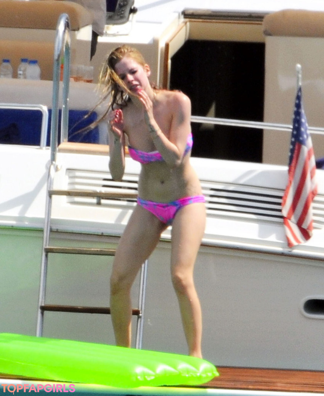 Foto desnuda filtrada de OnlyFans de Avril Lavigne #99 Foto desnuda filtrada de OnlyFans de Avril Lavigne #99
