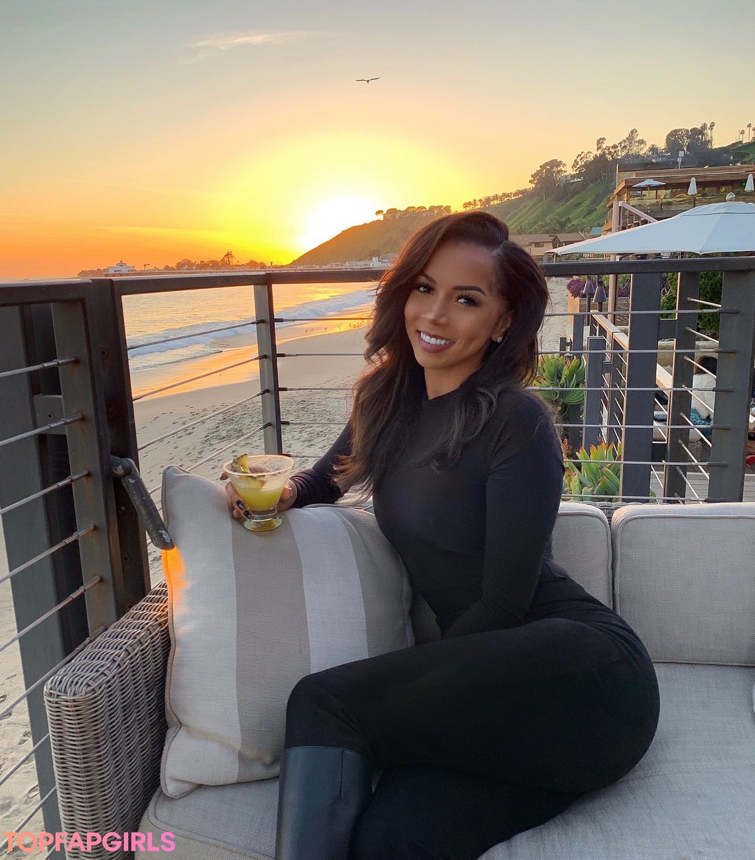 Foto desnuda filtrada de OnlyFans de Brittany Renner #641 Foto desnuda filtrada de OnlyFans de Brittany Renner #641