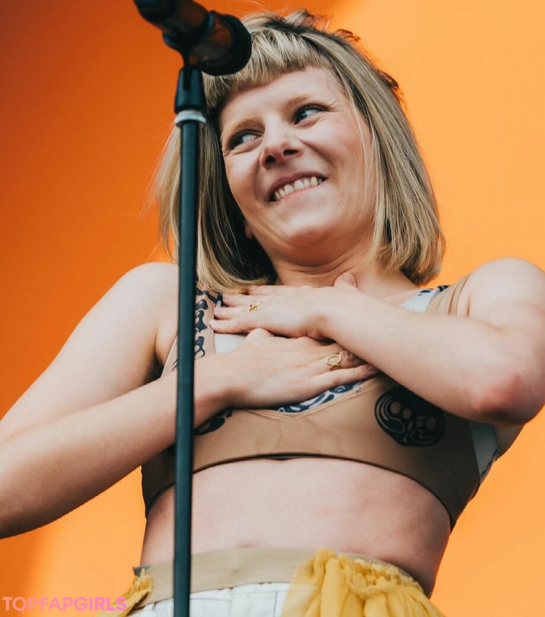 Foto desnuda filtrada de OnlyFans de Aurora Aksnes #112 Foto desnuda filtrada de OnlyFans de Aurora Aksnes #112