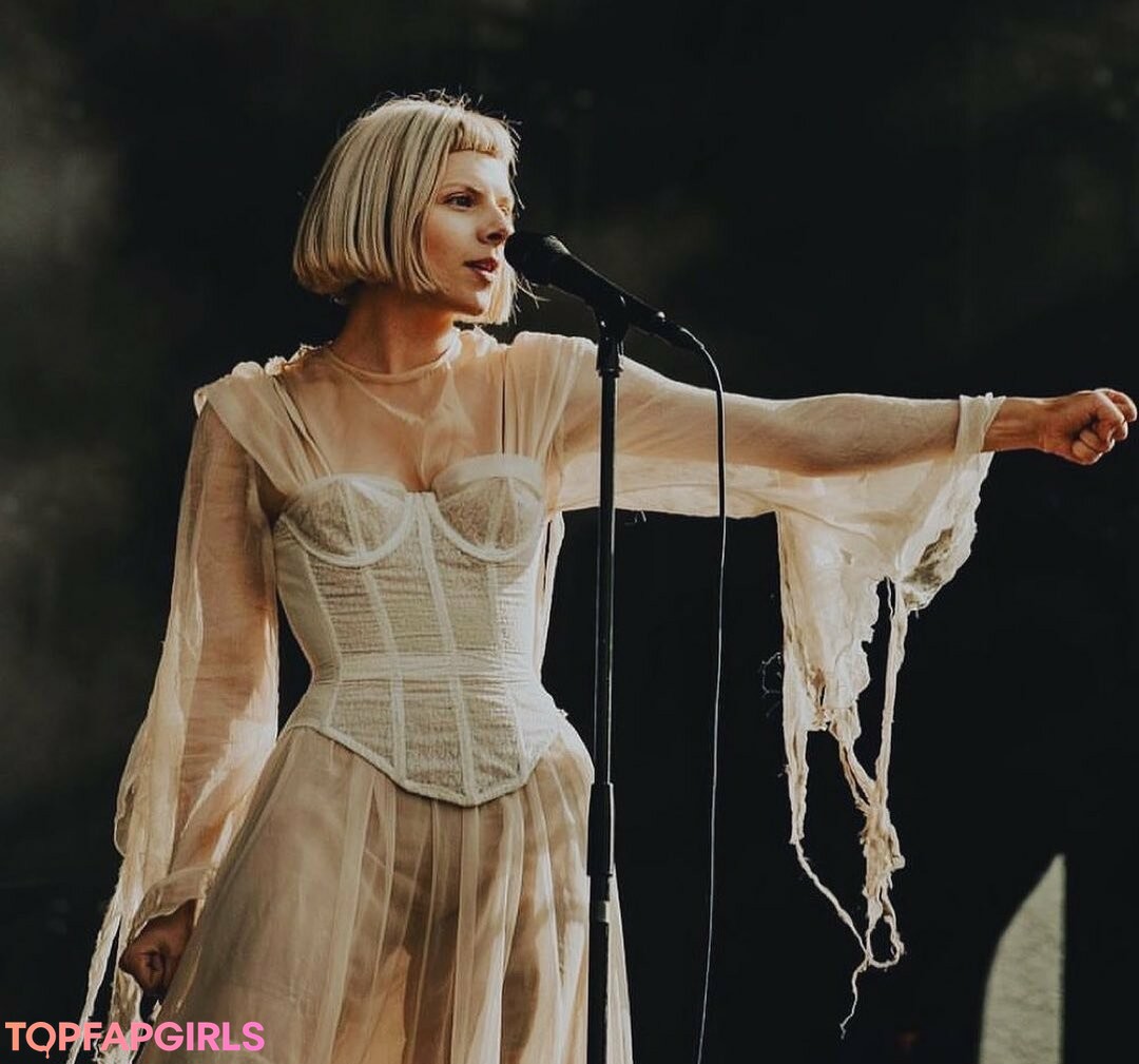 Foto desnuda filtrada de OnlyFans de Aurora Aksnes #21 Foto desnuda filtrada de OnlyFans de Aurora Aksnes #21