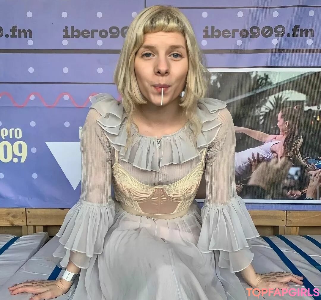 Foto desnuda filtrada de OnlyFans de Aurora Aksnes #28 Foto desnuda filtrada de OnlyFans de Aurora Aksnes #28