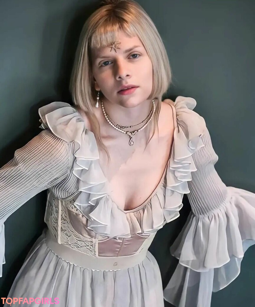 Foto desnuda filtrada de OnlyFans de Aurora Aksnes #4 Foto desnuda filtrada de OnlyFans de Aurora Aksnes #4