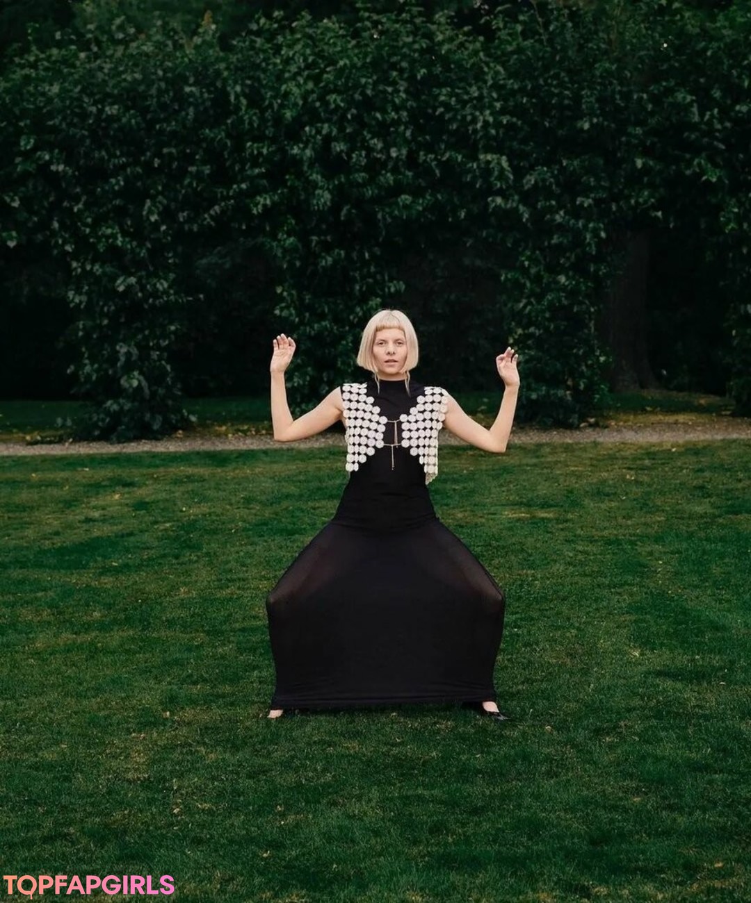 Foto desnuda filtrada de OnlyFans de Aurora Aksnes #43 Foto desnuda filtrada de OnlyFans de Aurora Aksnes #43