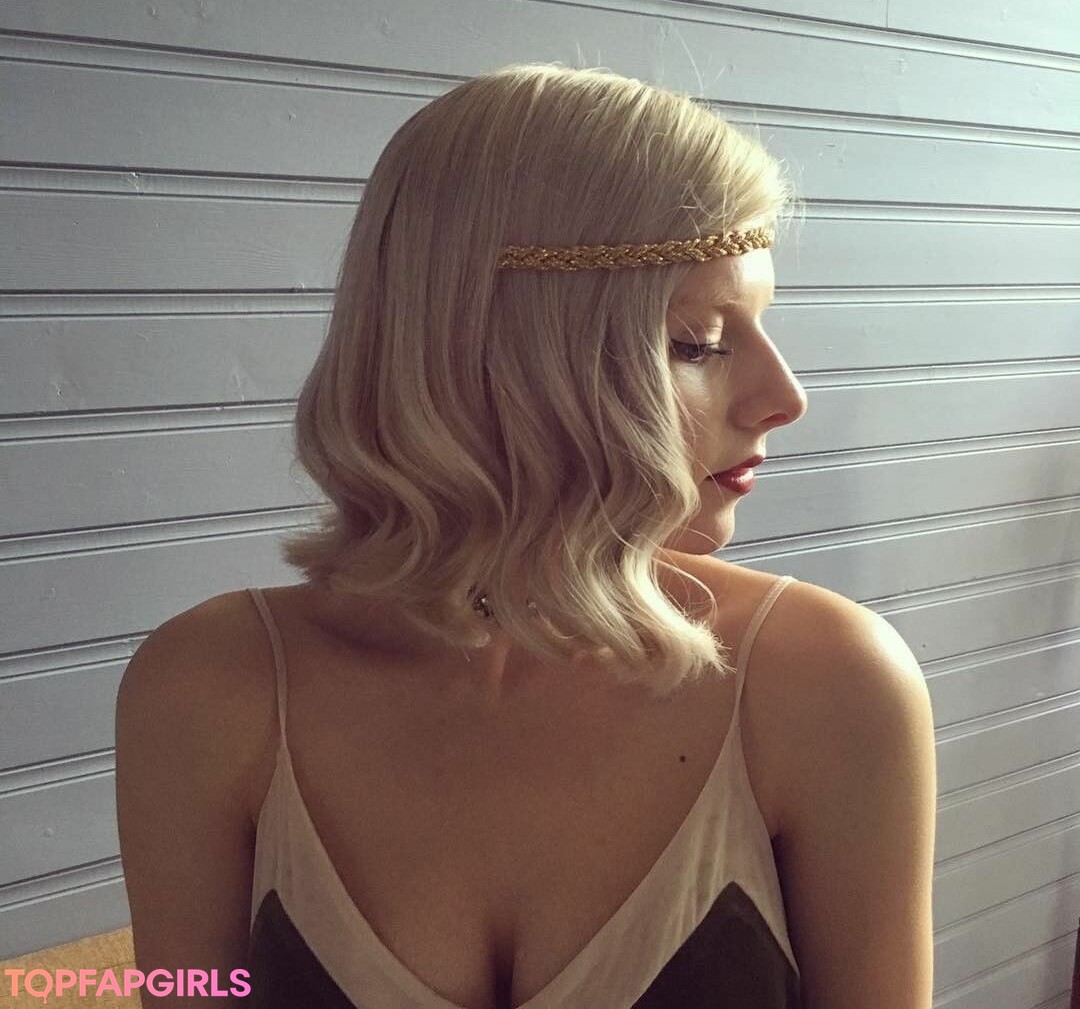 Foto desnuda filtrada de OnlyFans de Aurora Aksnes #50 Foto desnuda filtrada de OnlyFans de Aurora Aksnes #50