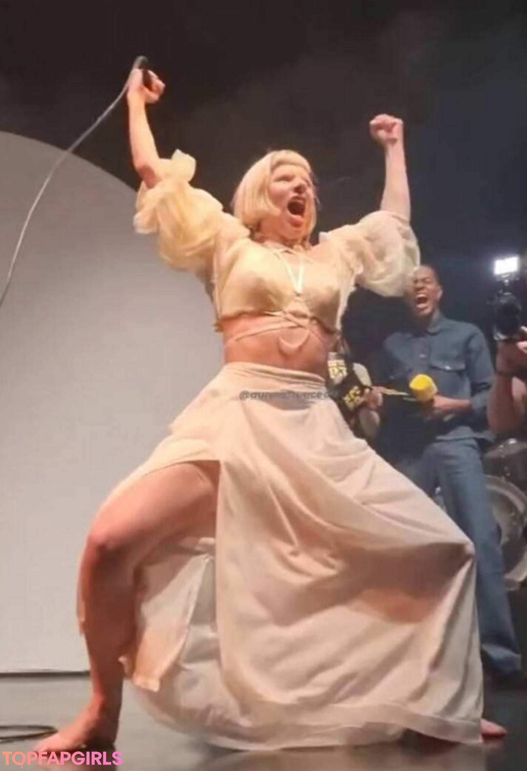 Foto desnuda filtrada de OnlyFans de Aurora Aksnes #55 Foto desnuda filtrada de OnlyFans de Aurora Aksnes #55