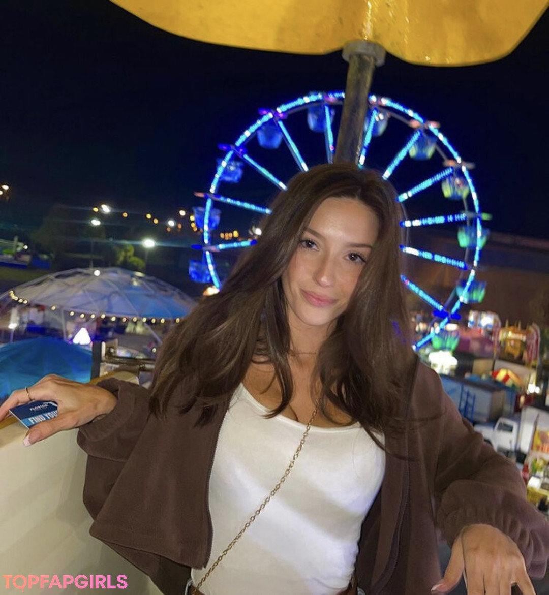 Foto desnuda filtrada de OnlyFans de Taylor Alesia #386 Foto desnuda filtrada de OnlyFans de Taylor Alesia #386