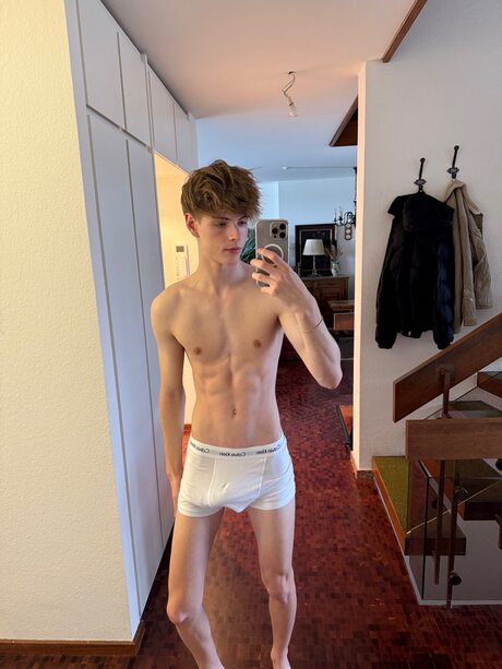 Foto desnuda filtrada de OnlyFans de Anepicboy
