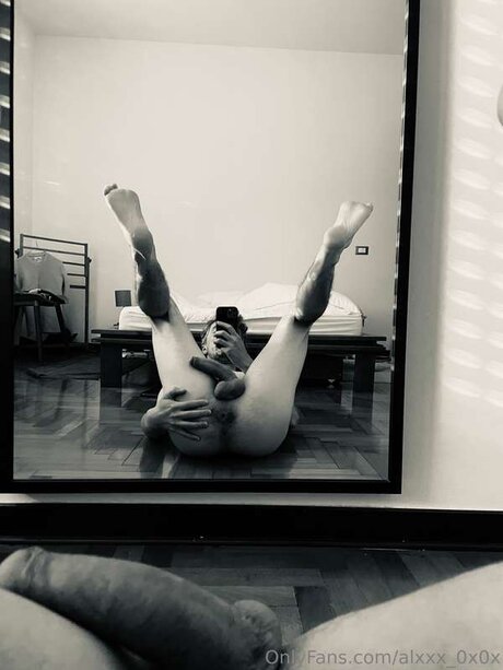 Foto desnuda filtrada de OnlyFans de Alxxx 0x0x
