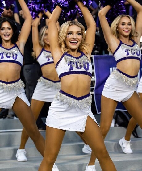Sexy Cheerleaders