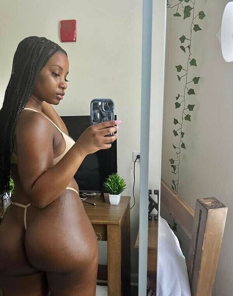 Foto desnuda filtrada de OnlyFans de Iisoyummy