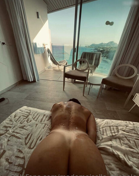 Mademoiselle_michele