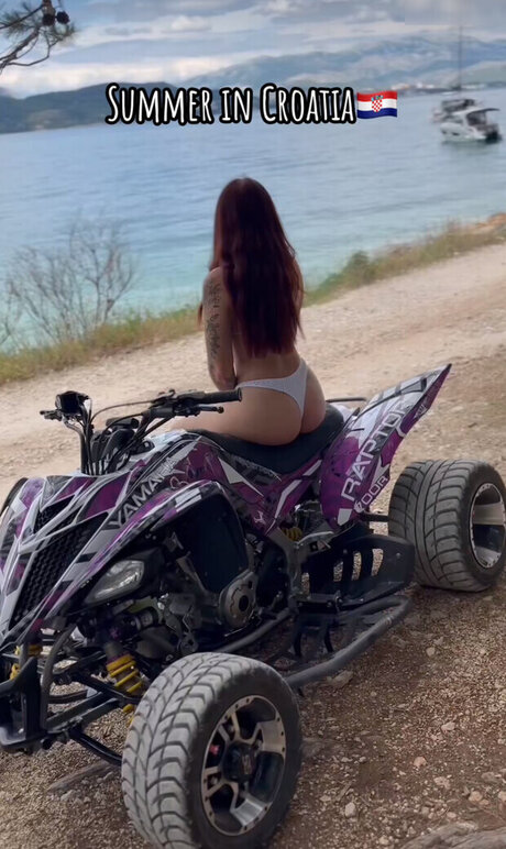 Foto desnuda filtrada de OnlyFans de Ninabuettnerfit