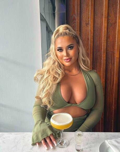 Foto desnuda filtrada de OnlyFans de Bigboobzbarbie