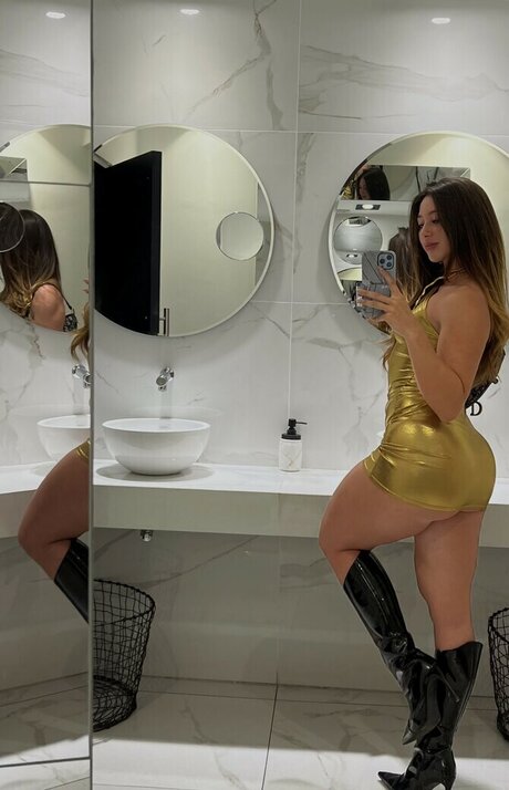 Nara Arce
