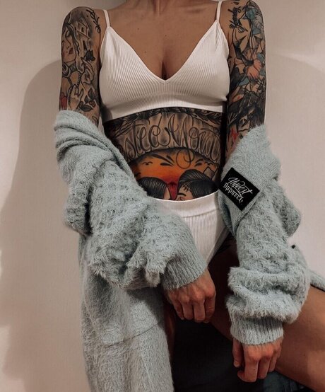 Foto desnuda filtrada de OnlyFans de Carinamthrfckr