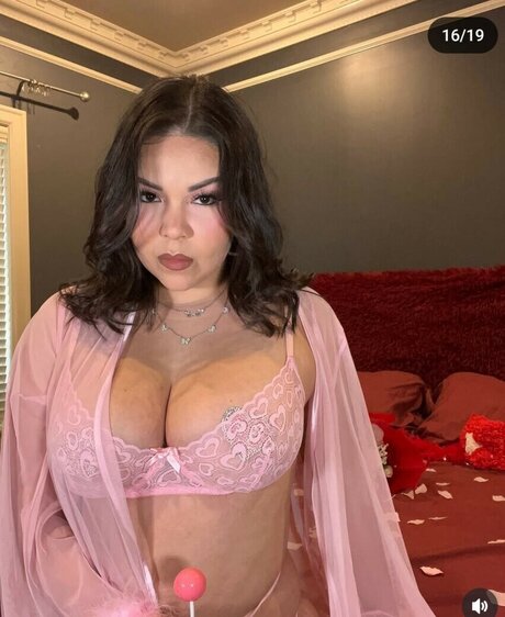 Foto desnuda filtrada de OnlyFans de Amandatelek
