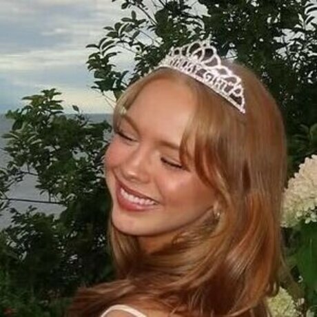 Lily Stewart
