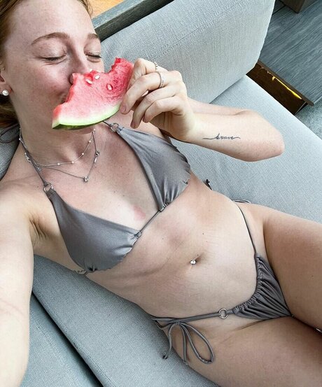 Molly Carlson