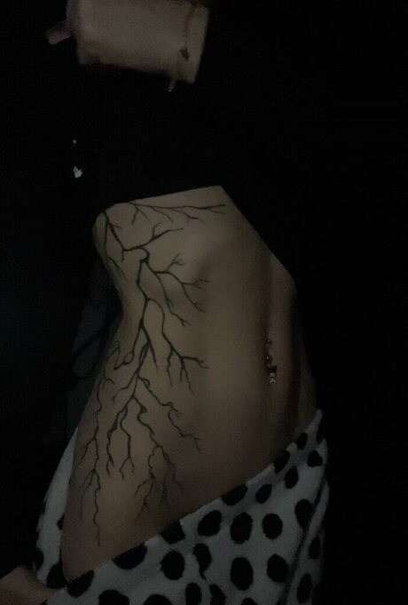 Foto desnuda filtrada de OnlyFans de Farryndoll
