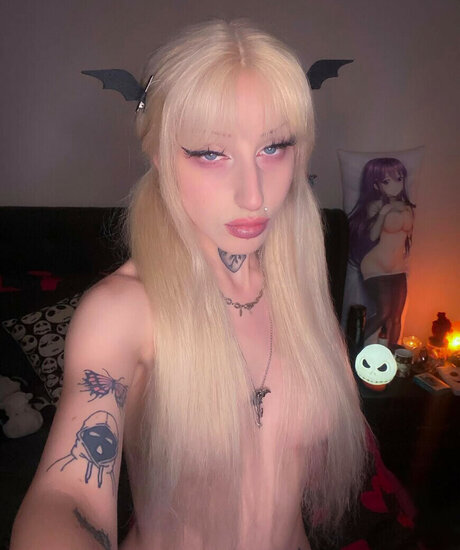 Foto desnuda filtrada de OnlyFans de Seraphvenusseraph
