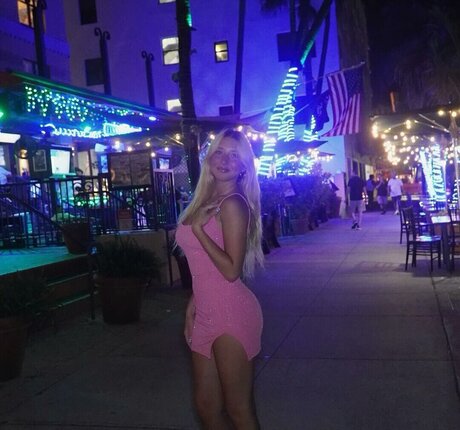 Foto desnuda filtrada de OnlyFans de Zoe Riser Zoeriser Zoeriserr Zoeriserr