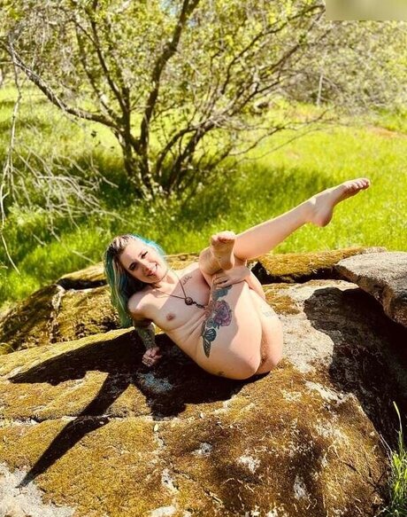 Pearl Sage - Hairy Queen