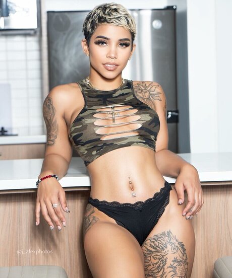 Foto desnuda filtrada de OnlyFans de Jay Torres