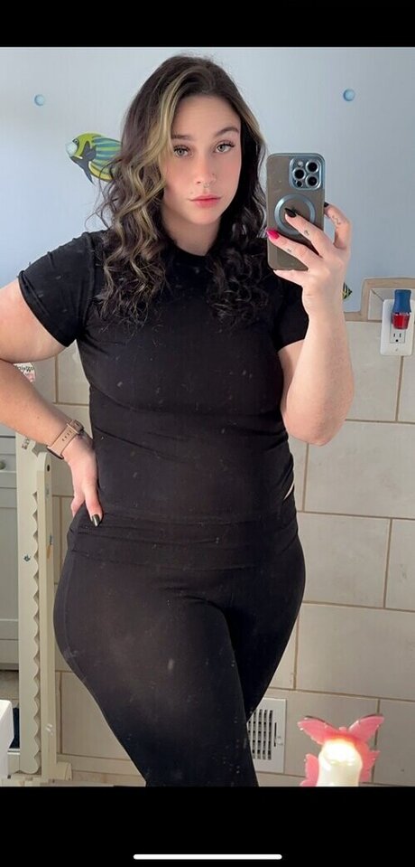Foto desnuda filtrada de OnlyFans de Sweetsami828