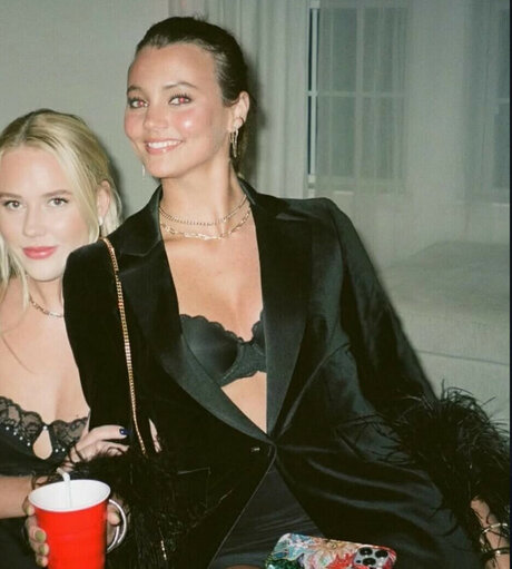 Anna Claire Howland  Annaclairehowland