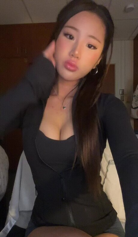 Foto desnuda filtrada de OnlyFans de Veeliette