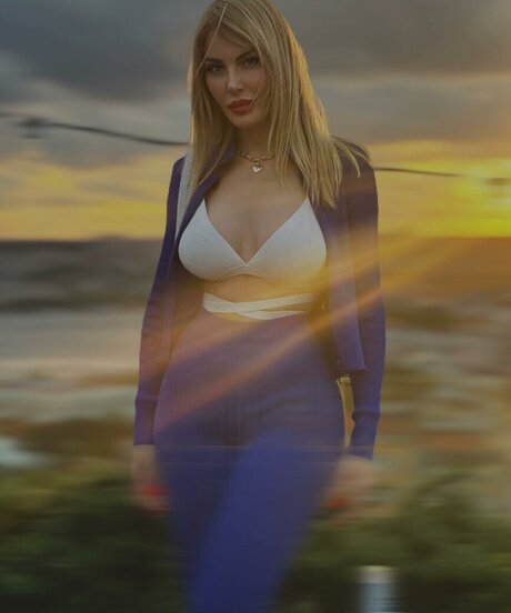 Hande Sarıoğlu