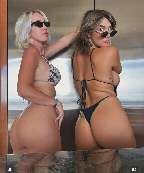 Foto desnuda filtrada de OnlyFans de Jeneva From Parity