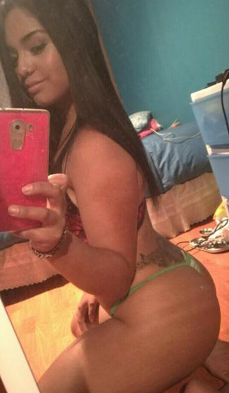 Foto desnuda filtrada de OnlyFans de Claudia Yanez
