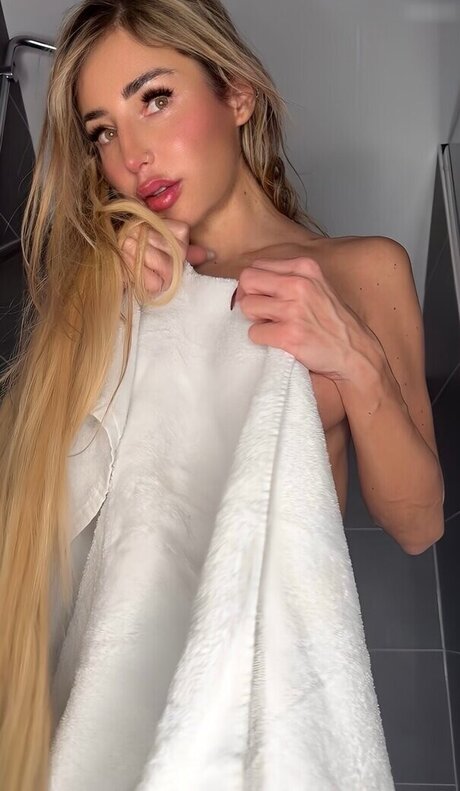 Foto desnuda filtrada de OnlyFans de Sandylein