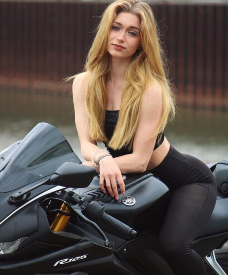 Xhelenax2  Helena