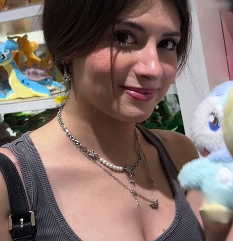 Foto desnuda filtrada de OnlyFans de Diskussion Mahluna