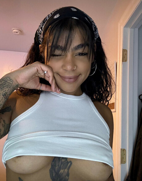 Foto desnuda filtrada de OnlyFans de Carla Andreina
