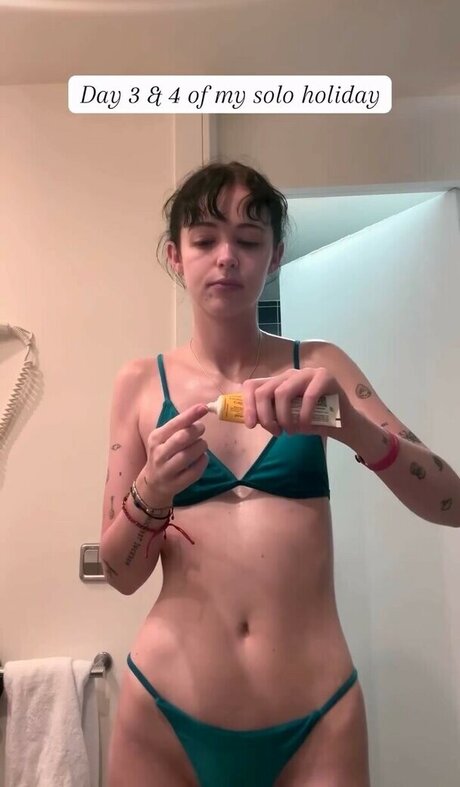 Foto desnuda filtrada de OnlyFans de Holly Laing